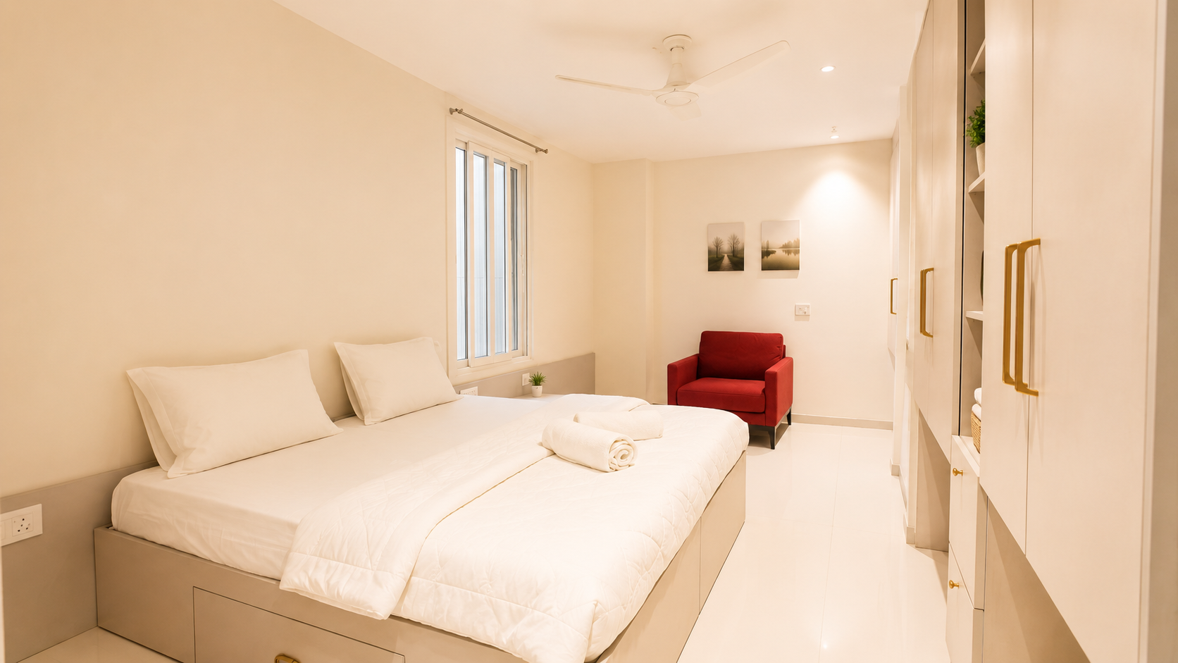 SUITE ROOM